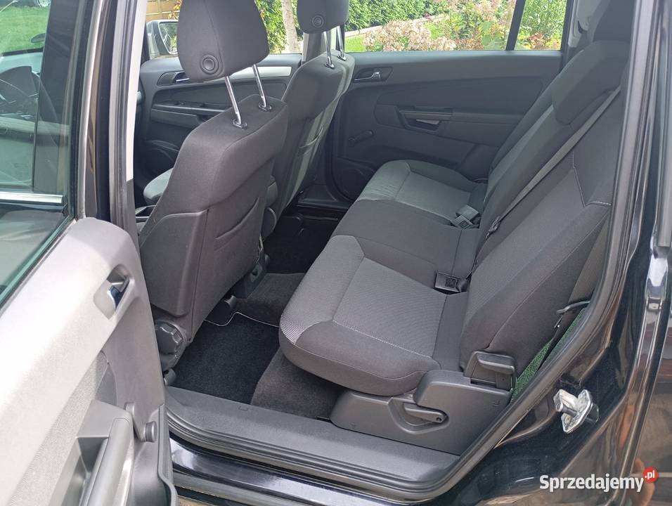 Opel Zafira B 2011r 18 16v Klima PDC Stan 7os
