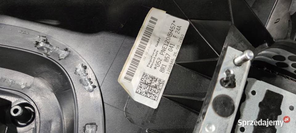 DESKA KONSOLA KOKPIT AUDI Q5 8R 8R1857041F 24A osobowe śląskie Przystajń sprzedam