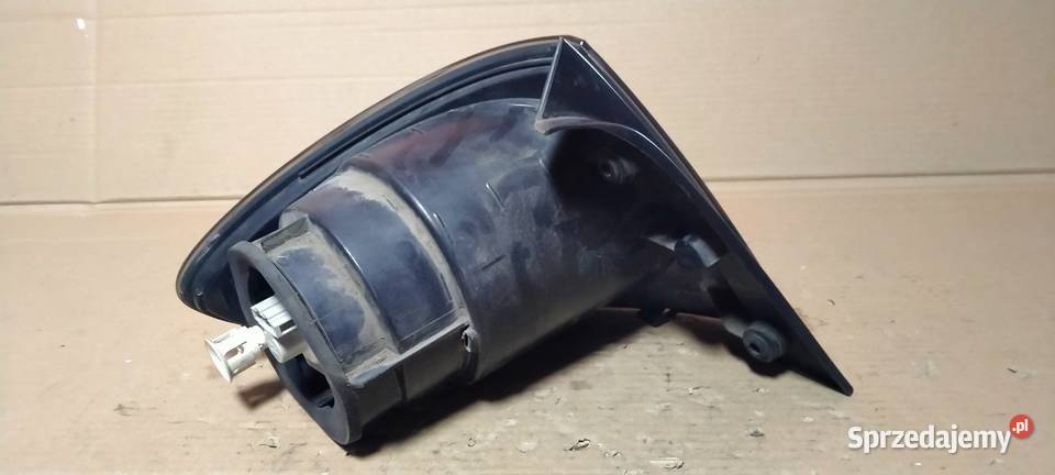 SEAT TOLEDO III 0509 LAMPA TYLNA PRAWA BLACK Lampy tylne Bielsko-Biała sprzedam