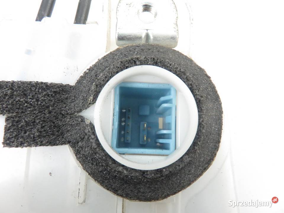 ZAMEK PRAWY PRZEDNI HONDA CRZ 7 PIN