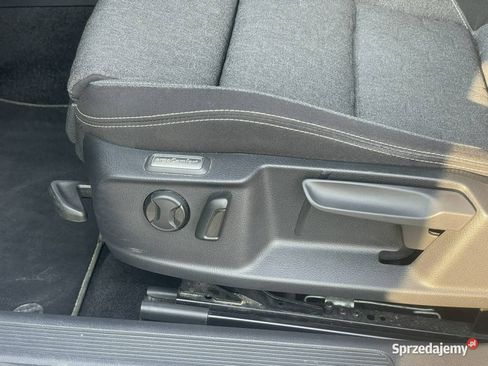 Volkswagen Passat Variant 20 TDI 150 2023 światła LED