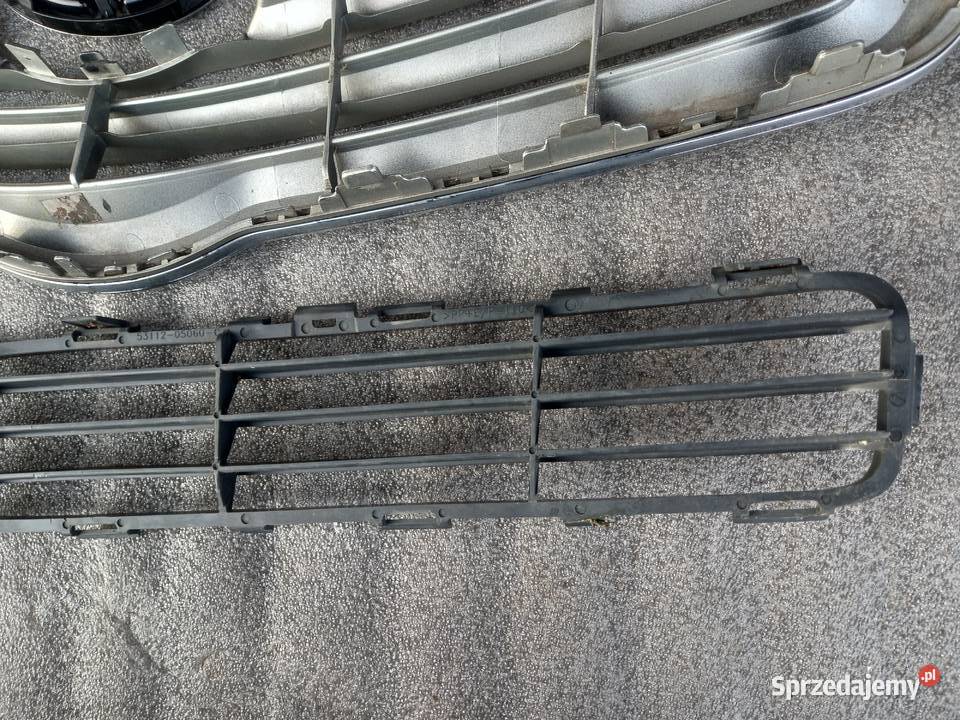 Toyota Avensis Lift atrapa kratka logo zderzaka osobowe Bukownica sprzedam