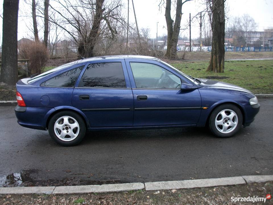 Opel Vectra B BG sekwencja klimatyzacja Samochody osobowe Ostrowiec Świętokrzyski sprzedam