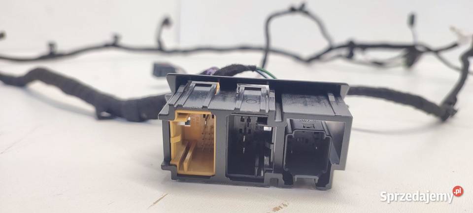 SKODA KAROQ WIĄZKA KLAPY BAGAŻNIKA 57A971145E Materiały instalacyjne