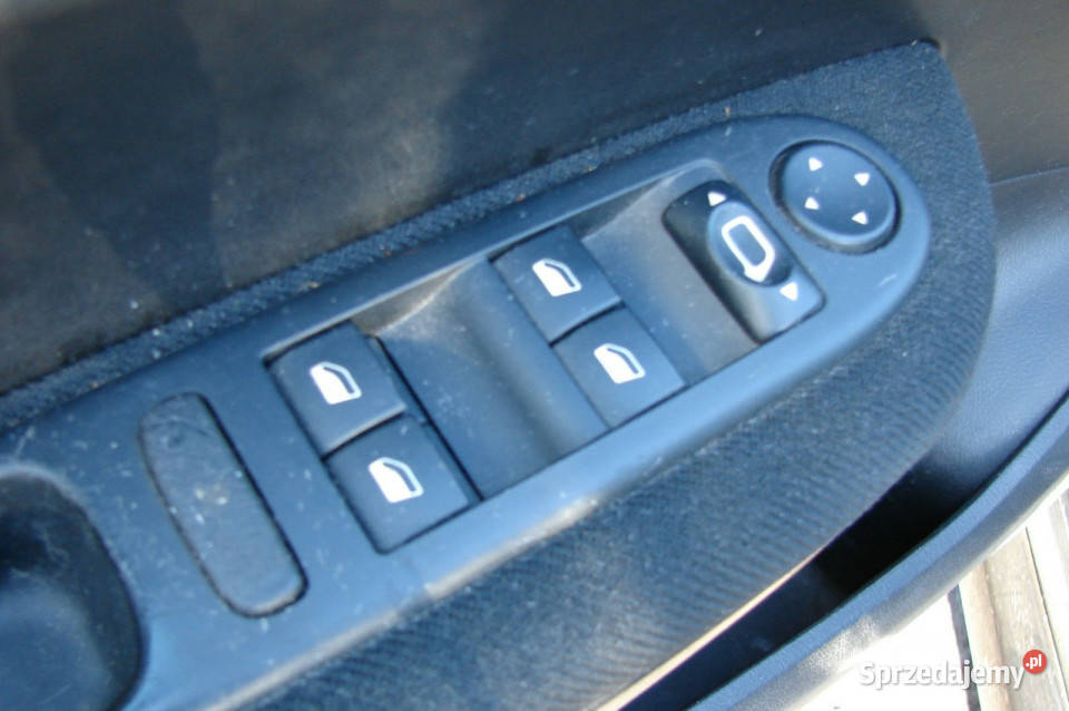 Peugeot 307 16 E 110 80000 stan listopad 2004 I Piła