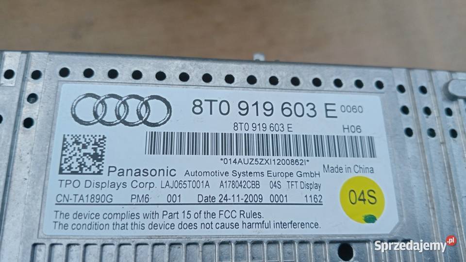 A4 B8 RADIO ZMIENIARKA CD EKRAN KOMPLET osobowe Zbierkowo sprzedam