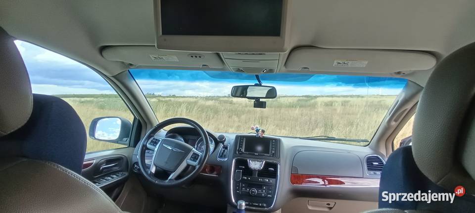 Chrysler Town and Country Przecław