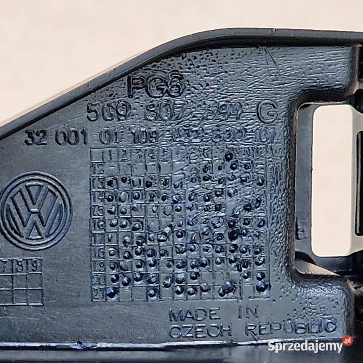 VW GOLF VII 7 ŚLIZG ZDERZAKA PRAWY TYŁ 5G9807394 Bieleń