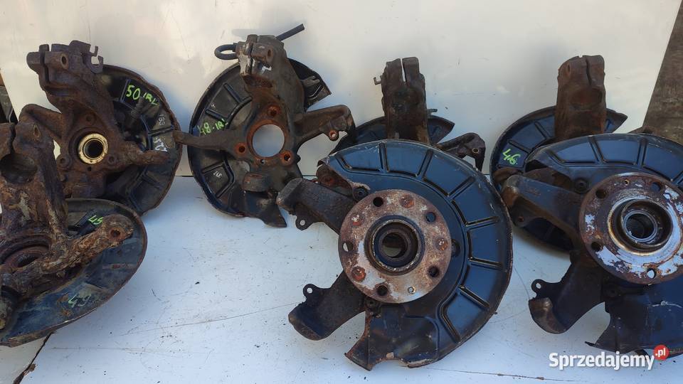 ZWROTNICA PIASTA VW GOLF VII OCTAVIA 3 PRAWA osobowe Włoszczowa
