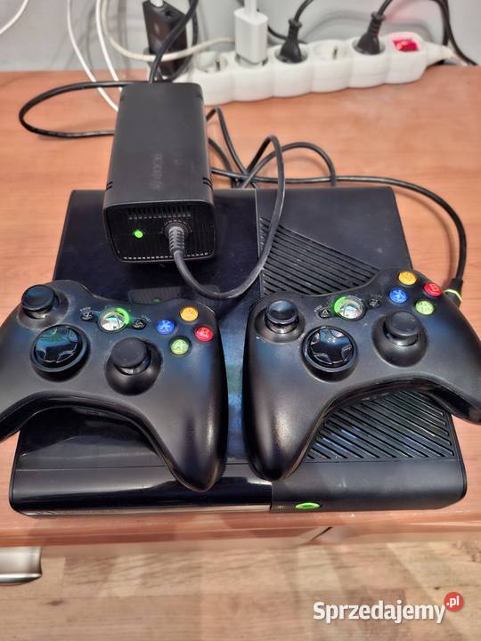 Zestaw Xbox 360 2 Pady 3 Gry Kultura i Rozrywka Warszawa