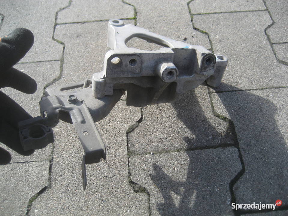 nissan x trail t30 0106r 22 dci łapa wspornik Zawieszenie silnika Rakoniewice