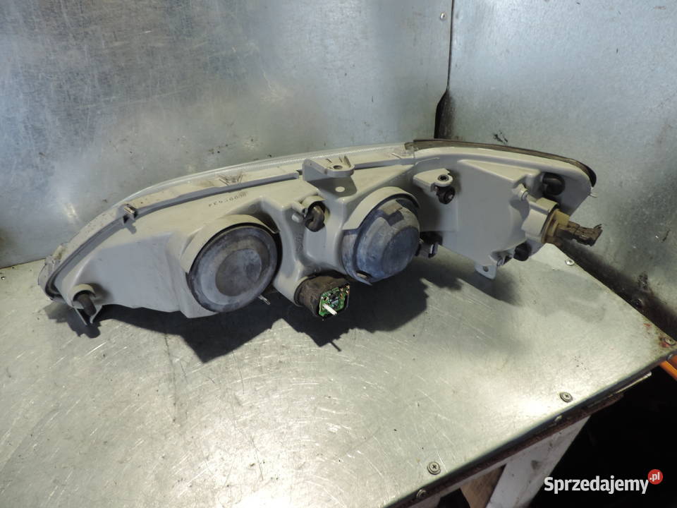 LAMPA PRAWY PRZÓD HONDA ACCORD 6 osobowe małopolskie sprzedam
