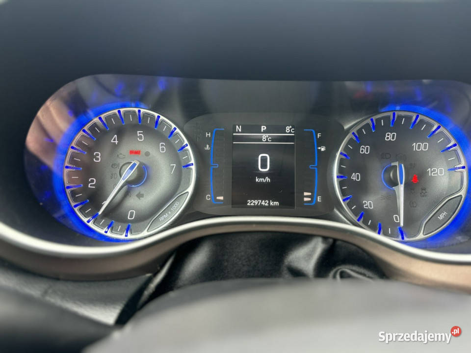 Chrysler Pacifica FV 23 Zadbany serwisowany w ASO Poznań