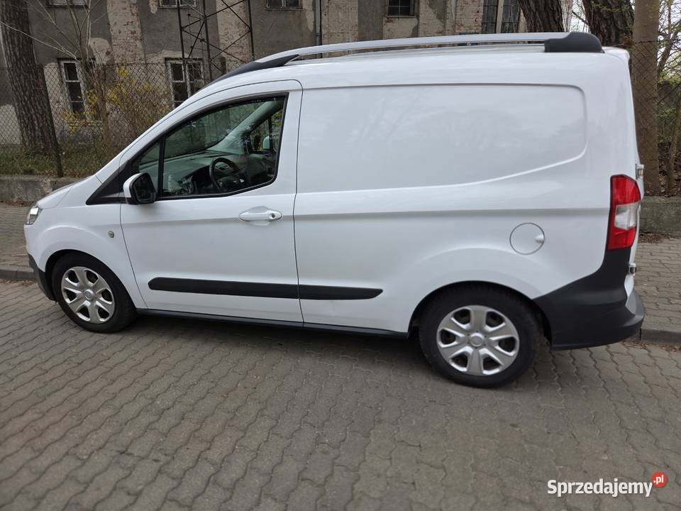 Ford Transit Courier 2016 benzyna
