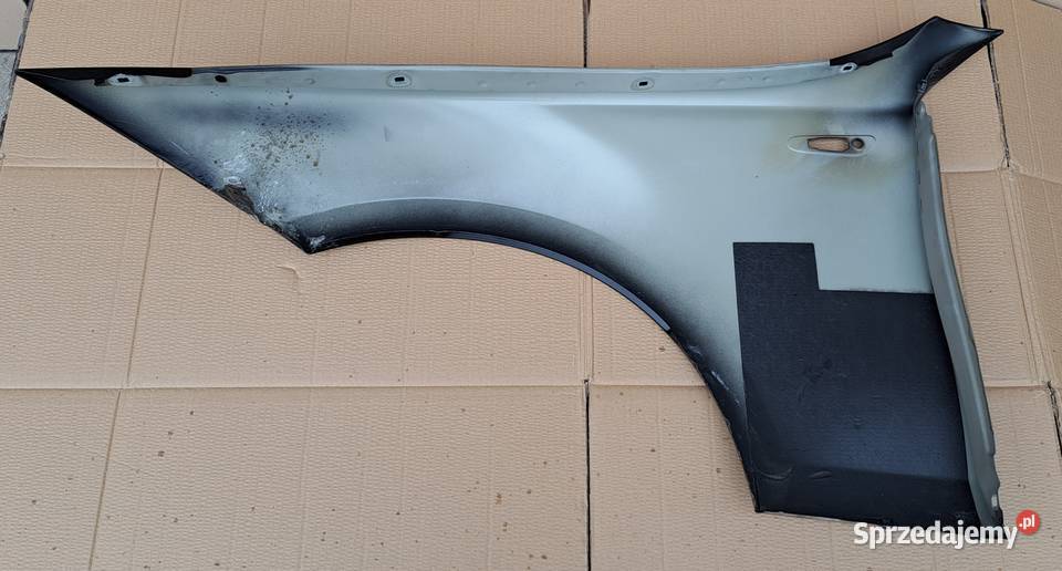 Błotnik prawy przód BMW E81 E82 E87 E88 kolor osobowe dolnośląskie Mielęcin