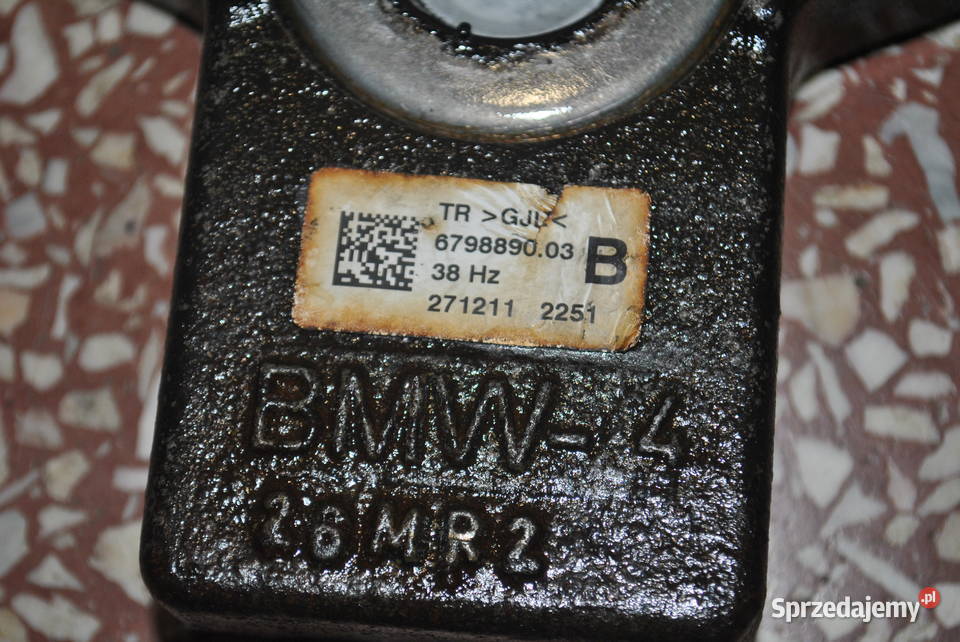 Tłumik drgań tylnego mostu BMW 1 F20 F21 3 F30 Poręba