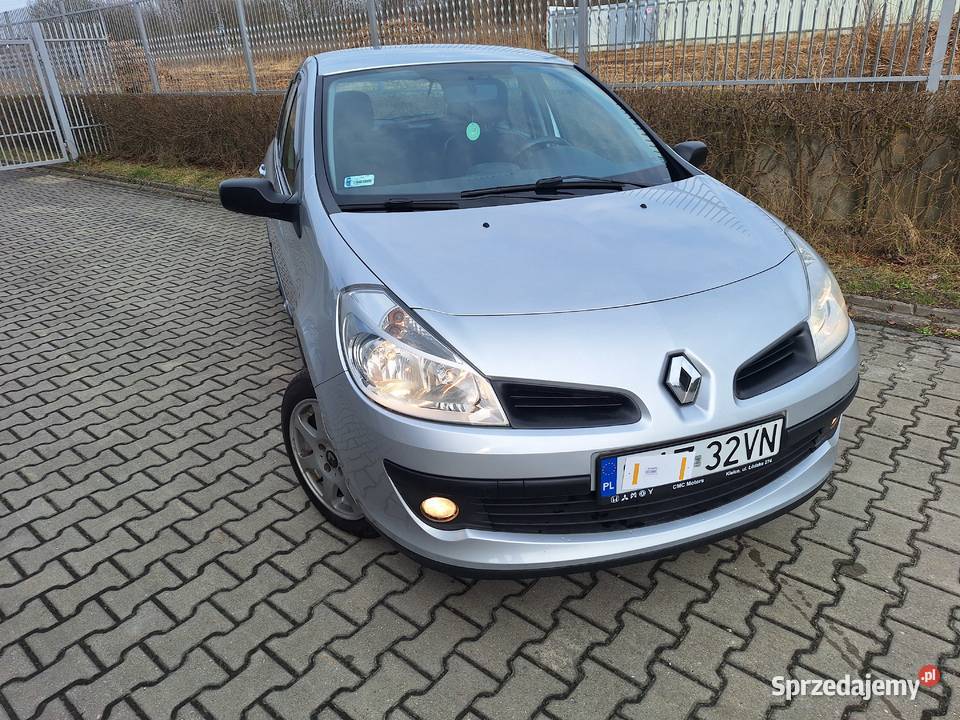 Renault Clio salon Polska maly udokumentowany Kielce