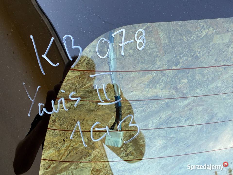 Toyota Yaris 2 II kod lak 1G3 KLAPA BAGAŻNIKA Klapy bagażnika Słowikowo