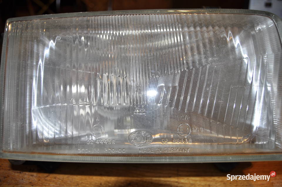 VW T4 Lampa przód hella prawa el regulacja Sierakowice