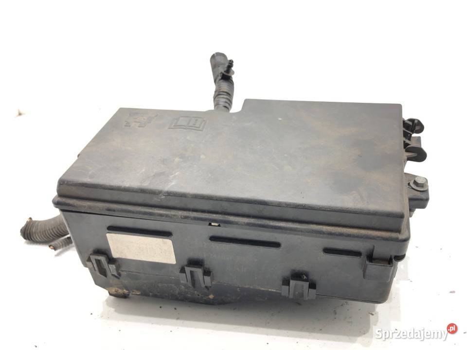 SKRZYNKA BEZPIECZNIKÓW FORD TOURNEO AV6T14A142AB podkarpackie