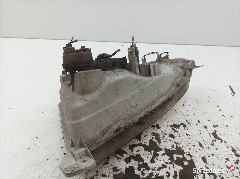 LAMPA PRZÓD PRAWA EU 10032080 Suzuki Grand