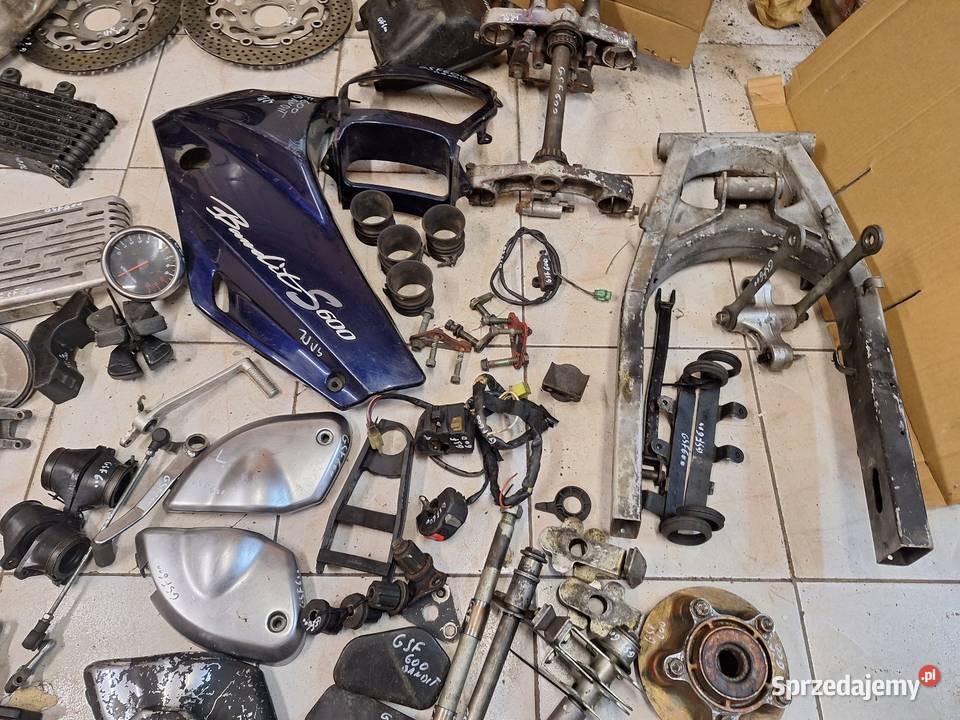 Suzuki GSF 600 Bandit części gsf600 koło linka Pozostałe