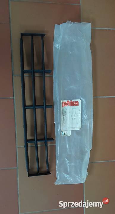 Czarna plastikowa krata zderzaka przedniego świętokrzyskie Rzepin Drugi sprzedam