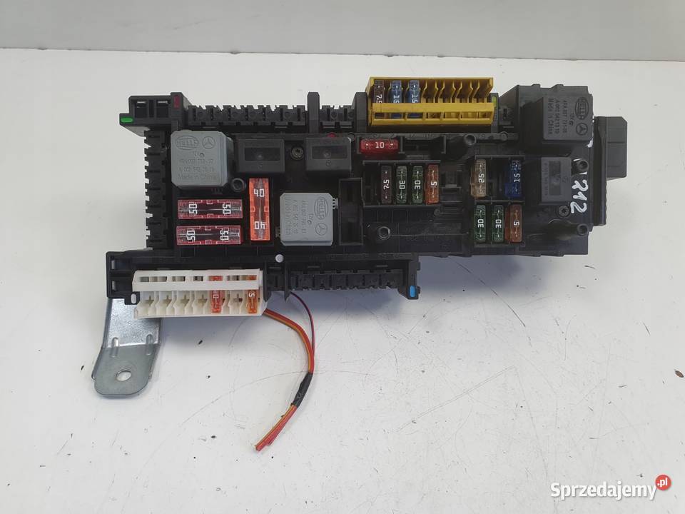 Mercedes W212 SKRZYNKA BEZPECZNIKÓW Moduł Janów