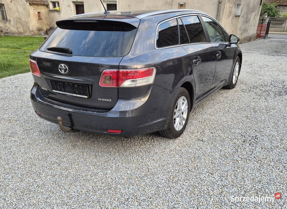 Toyota Avensis kamera navi diesel Udanin