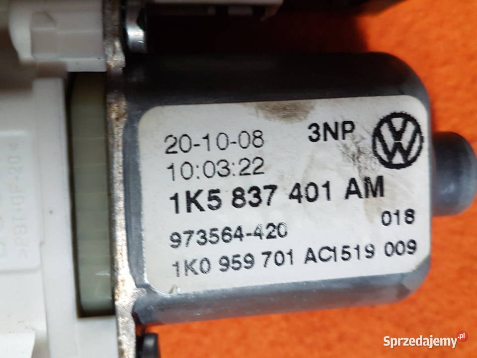 VW GOLF V PASSAT B6 SILNICZEK PODNOSZENIA SZYBY Rok produkcji 2009 Turek