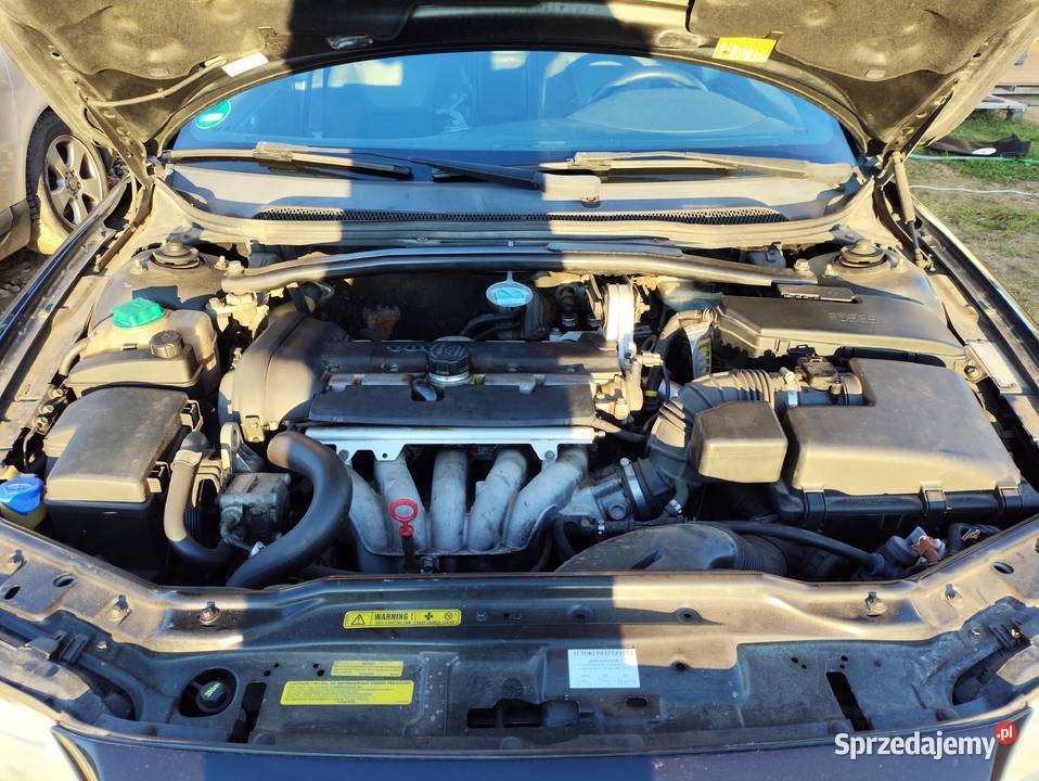 Volvo V70 24 benzyna Momentum hak 2 kpl kół V70 Koszalin sprzedam