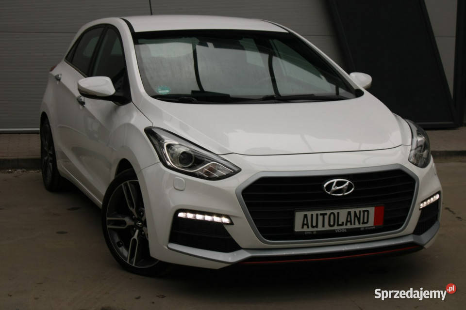 Hyundai i30 OrglakierBogate klimatyzacja i30