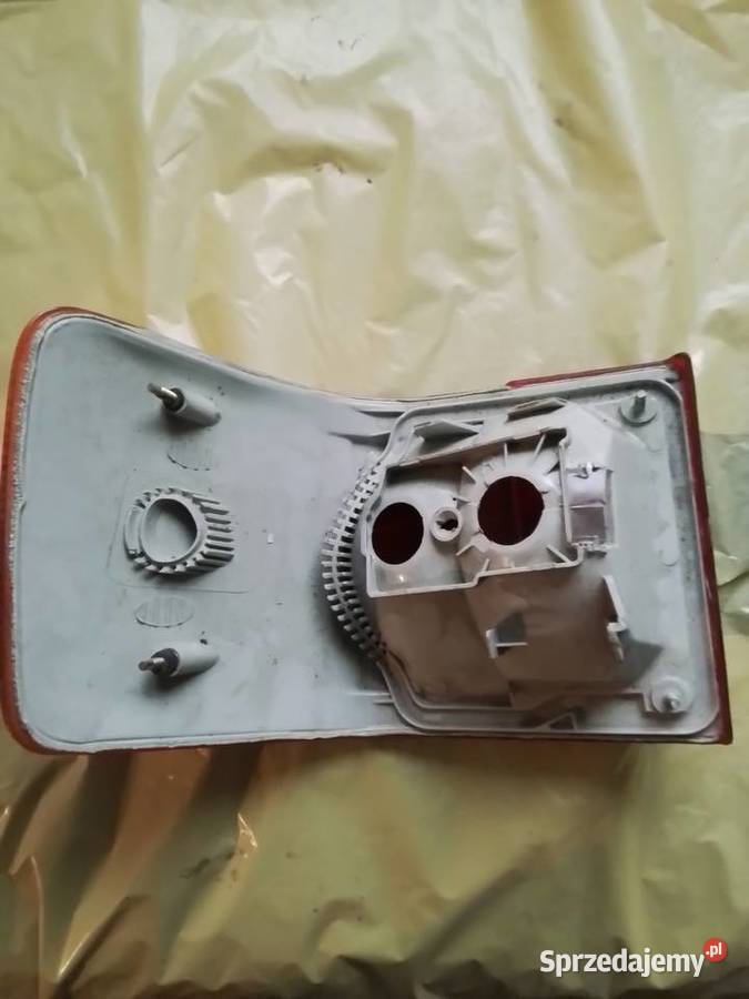 Lampa tył prawa Audi b3 8691r Seima italiana Tuszyn sprzedam
