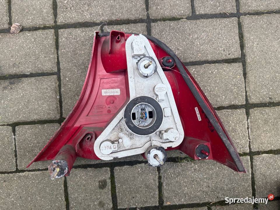 Lampa tył lewa sedan FORD FOCUS MK1 Lampy cofania Ostrów Wielkopolski