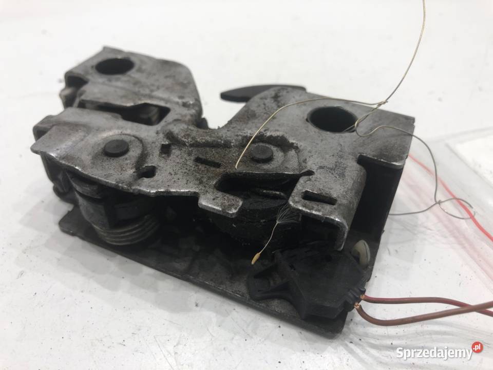 ZAMEK MASKI PRZÓD SEAT LEON III Hatchback