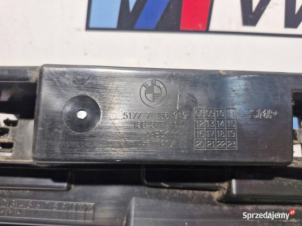 BMW F30 F31 ŚLIZG MOCOWANIE PROGU LEWE KOMPLET sprzedam