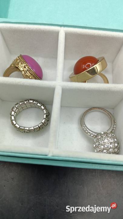 Pudełko na biżuterię z zawartością Zamość