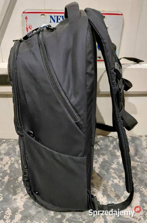 Plecak Pacsafe MetroSafe LS450 miejski czarny Wrocław