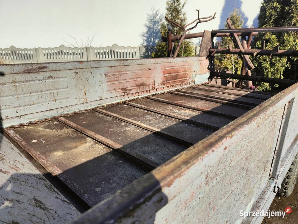 Rozrzutnik obornika nieuszkodzony Rozrzutniki obornika Przytyk