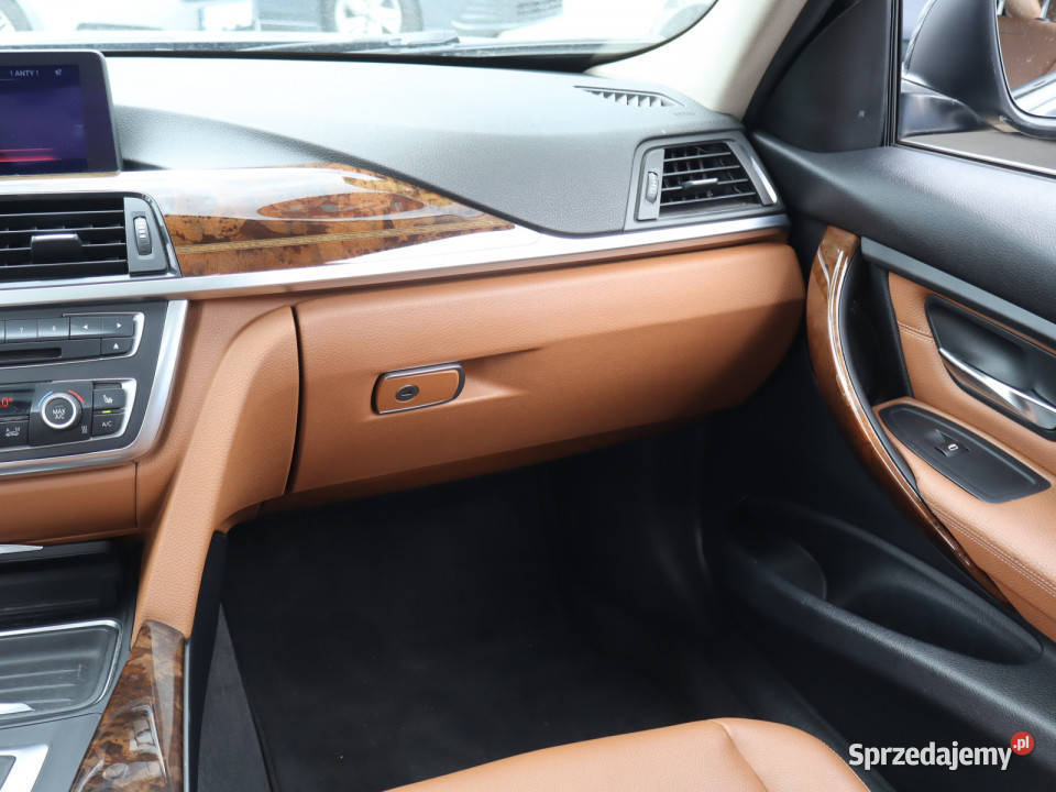 BMW 3 320 d xDrive komputer pokładowy Katowice