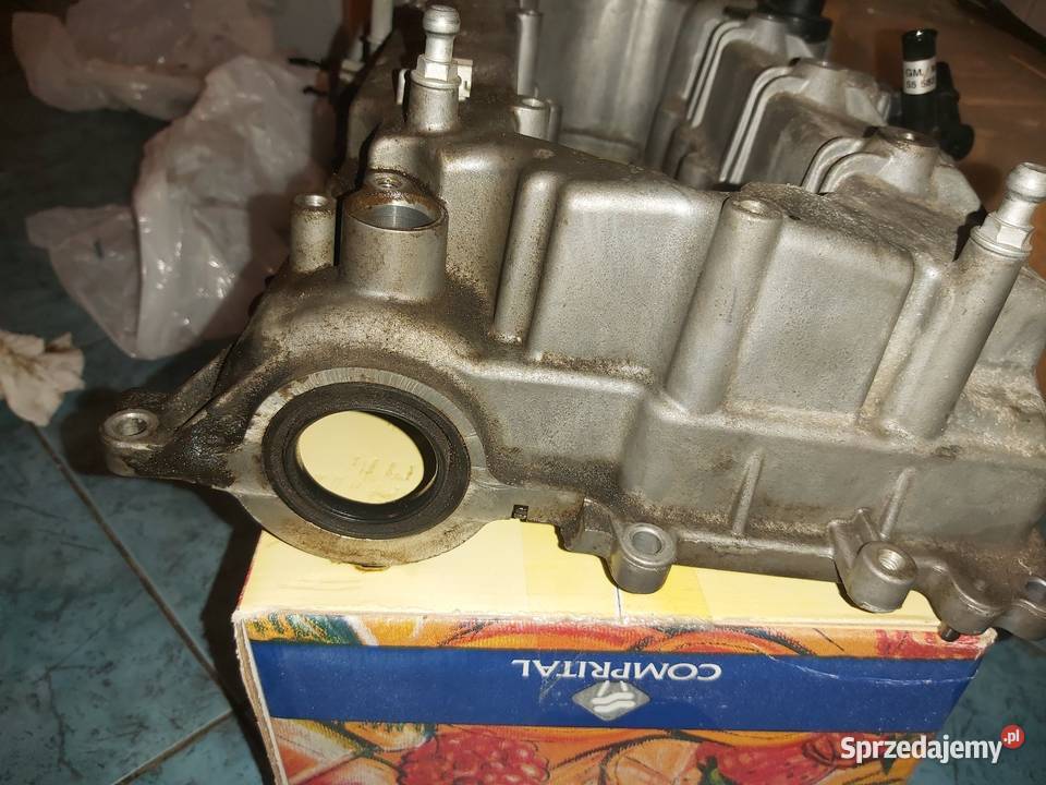 Pokrywa zaworów opel astra k corsa e 10 turbo Części samochodowe kujawsko-pomorskie Bydgoszcz