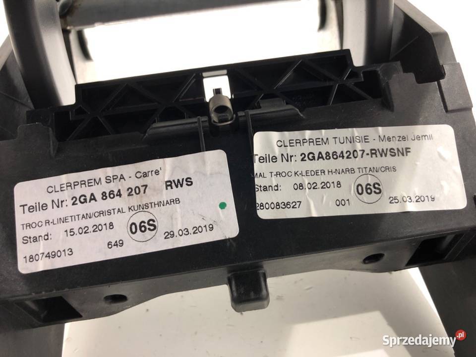 PODŁOKIETNIK VW TROC Crossover 2GA864207