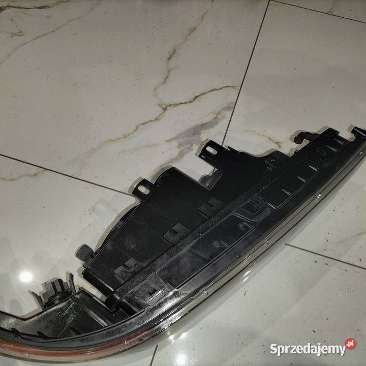 Lampy przednie BMW E39 Oryginał BMW HELLA stan Lampy przednie śląskie