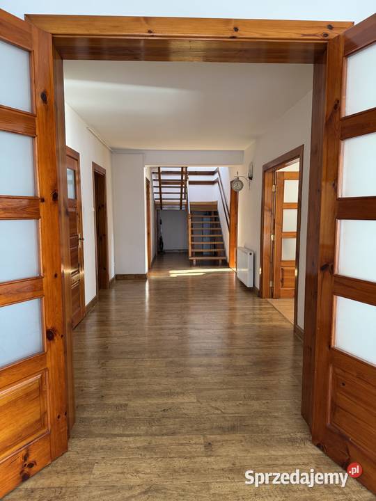 Dom wolnostojący 250m2strych 50m2 Kock sprzedam