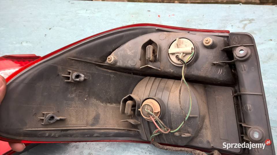Lampy tylne prawa lewa lampy w klapę Mazda 626 Lampy tylne Chełm