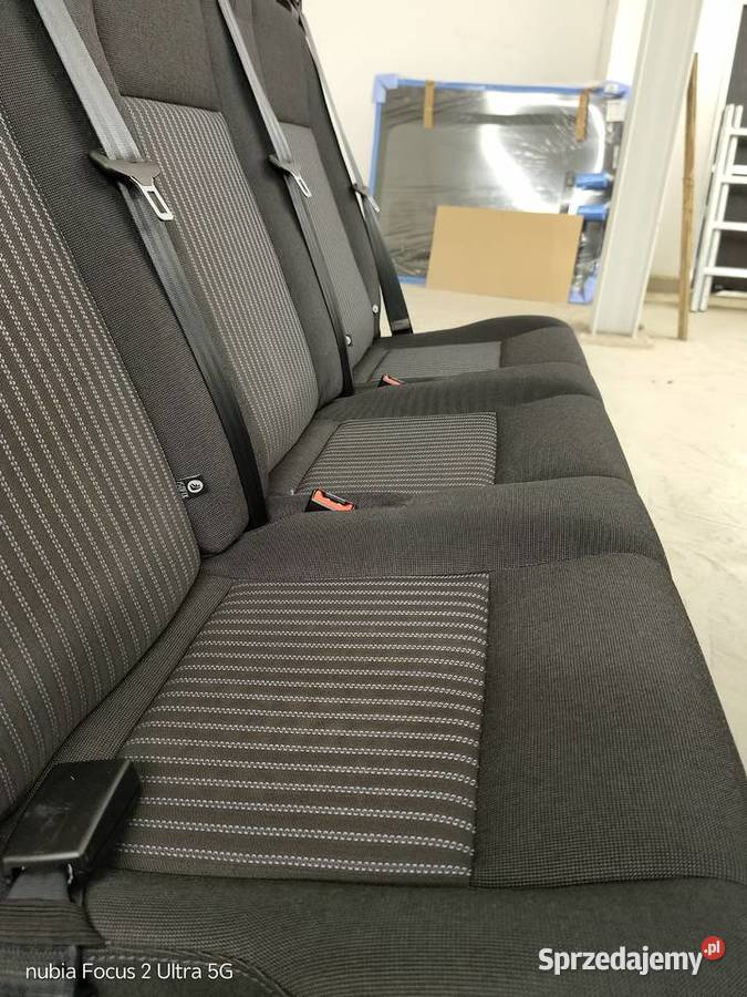 Tylną kanapą Ford Tourneo Custom Ostrów Wielkopolski