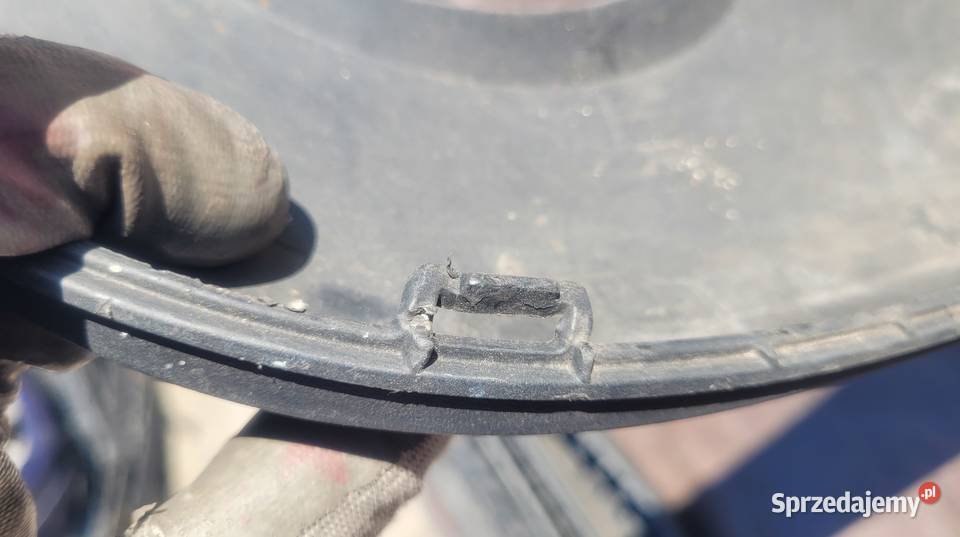 Mercedes W207 AMG SPOILER DOKŁADKA ZDERZAKA TYŁ osobowe sprzedam