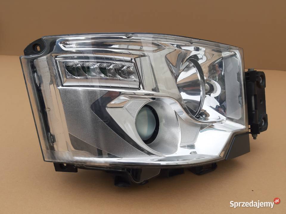 RENAULT RANGE T GAMA REFLEKTOR PRAWY LAMPA PRAWA lubuskie