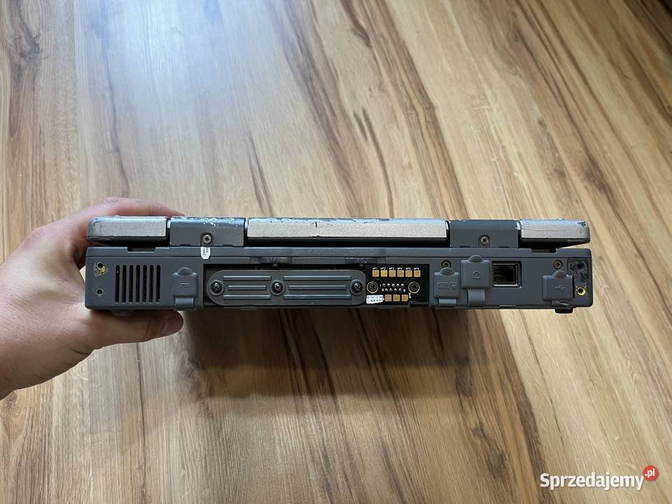 Zabytkowy laptop Itronix GoBook Pentium III Brzana
