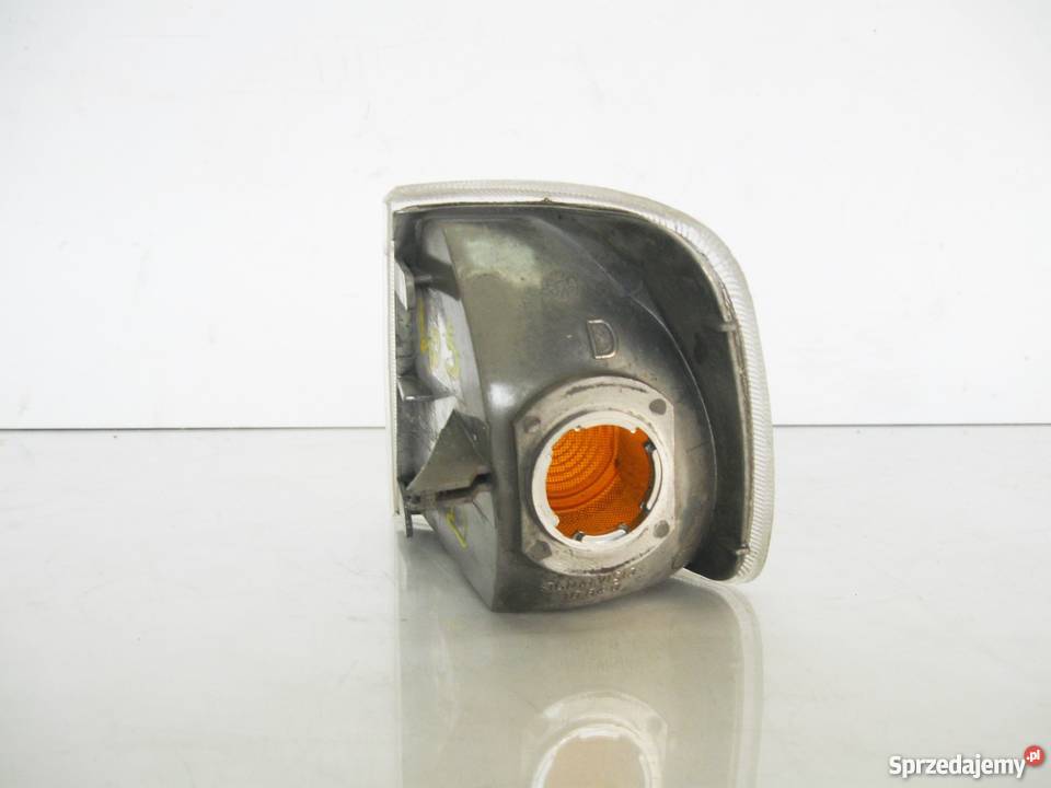 Kerunkowskaz Przód Prawy PEUGEOT 405 zachodniopomorskie Szczecinek